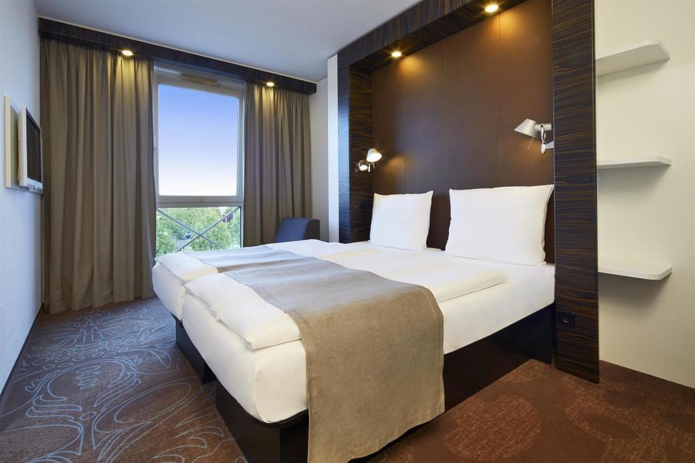 B&B Hotel Muenchen-Putzbrunn Kültér fotó