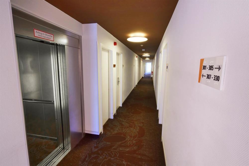 B&B Hotel Muenchen-Putzbrunn Kültér fotó