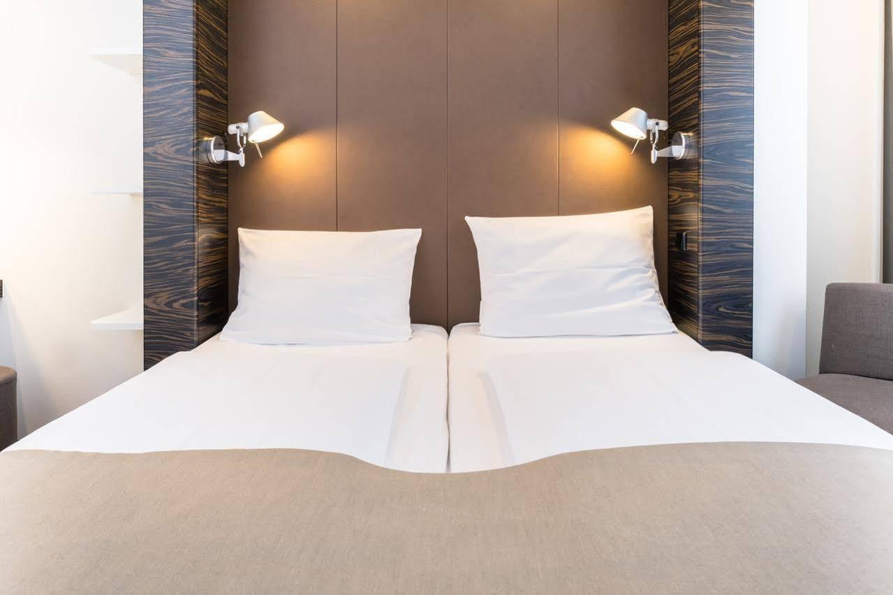 B&B Hotel Muenchen-Putzbrunn Kültér fotó