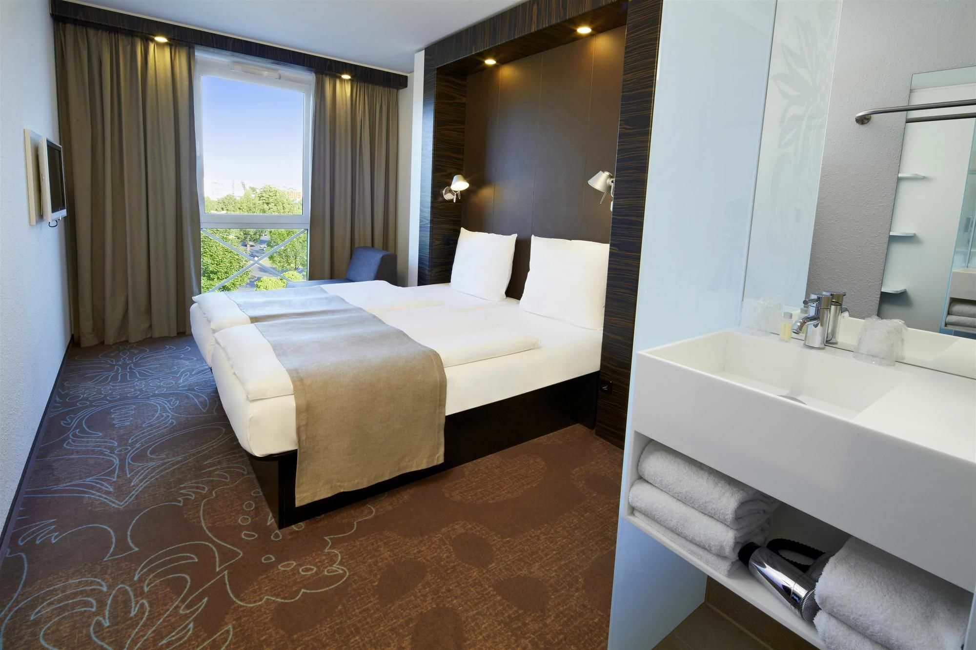 B&B Hotel Muenchen-Putzbrunn Kültér fotó